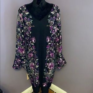 Floral bell sleeve dress